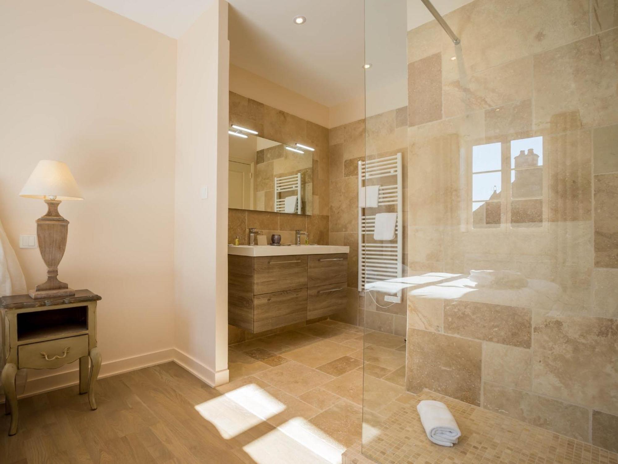 Le Cara - 4 Appartements Calmes Et Chics Au Coeur De Beaune โบน ห้อง รูปภาพ