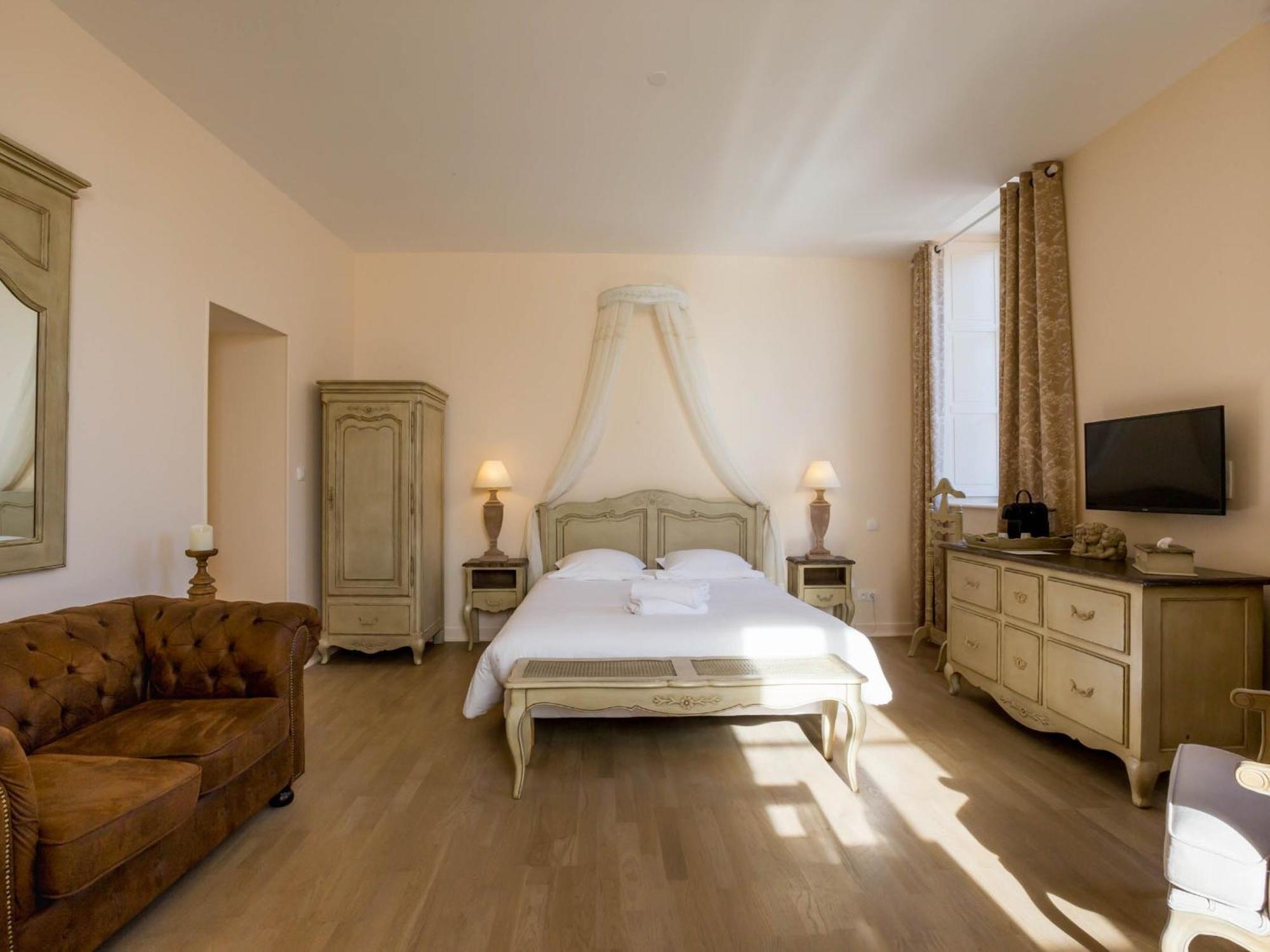 Le Cara - 4 Appartements Calmes Et Chics Au Coeur De Beaune โบน ห้อง รูปภาพ