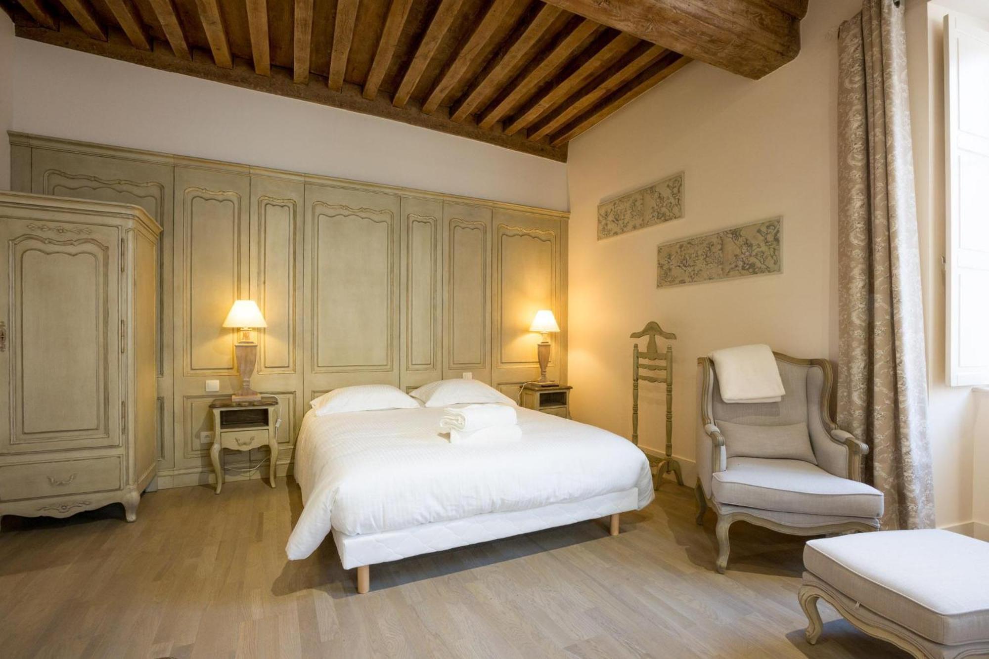 Le Cara - 4 Appartements Calmes Et Chics Au Coeur De Beaune โบน ห้อง รูปภาพ