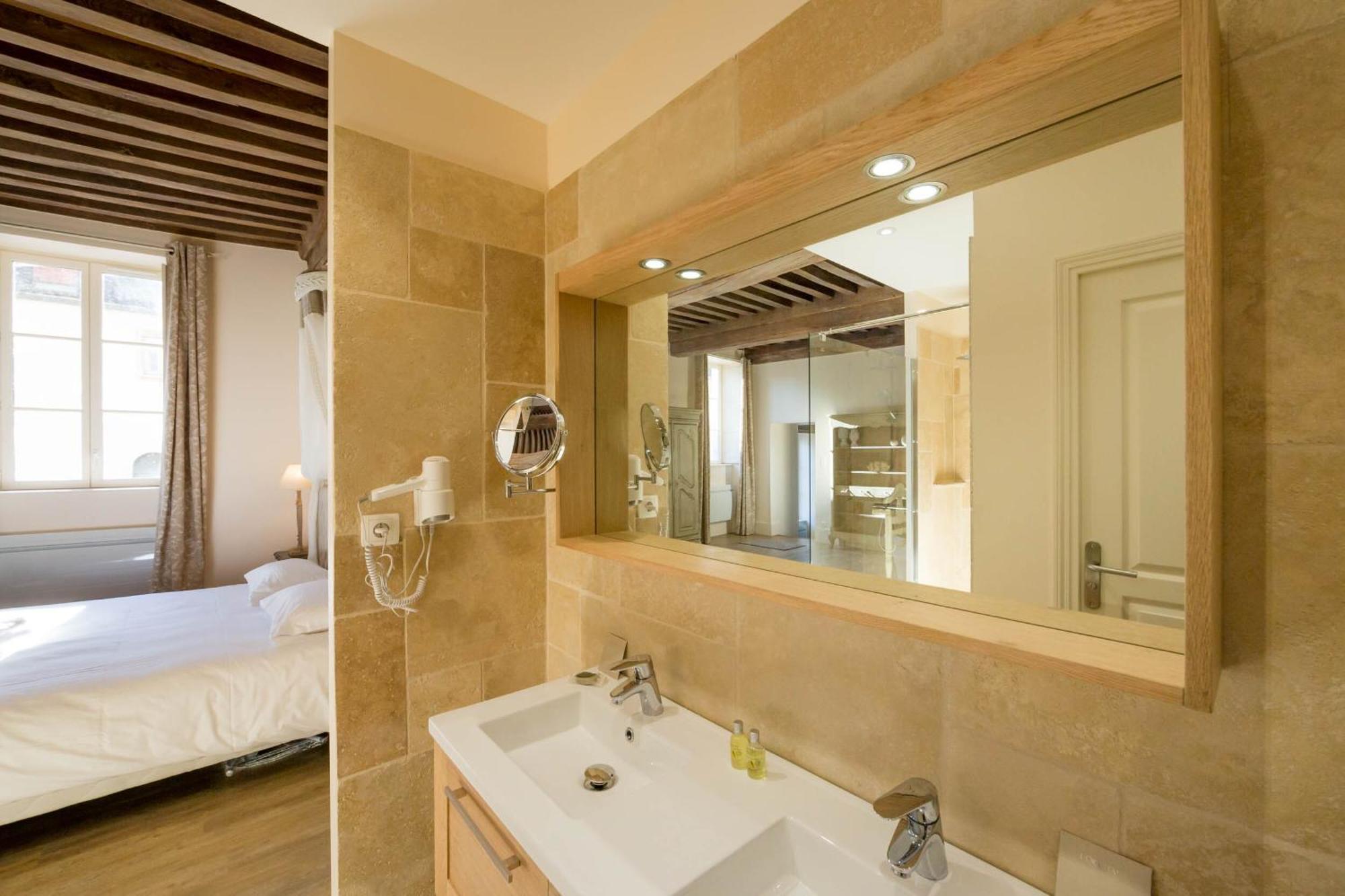 Le Cara - 4 Appartements Calmes Et Chics Au Coeur De Beaune โบน ห้อง รูปภาพ