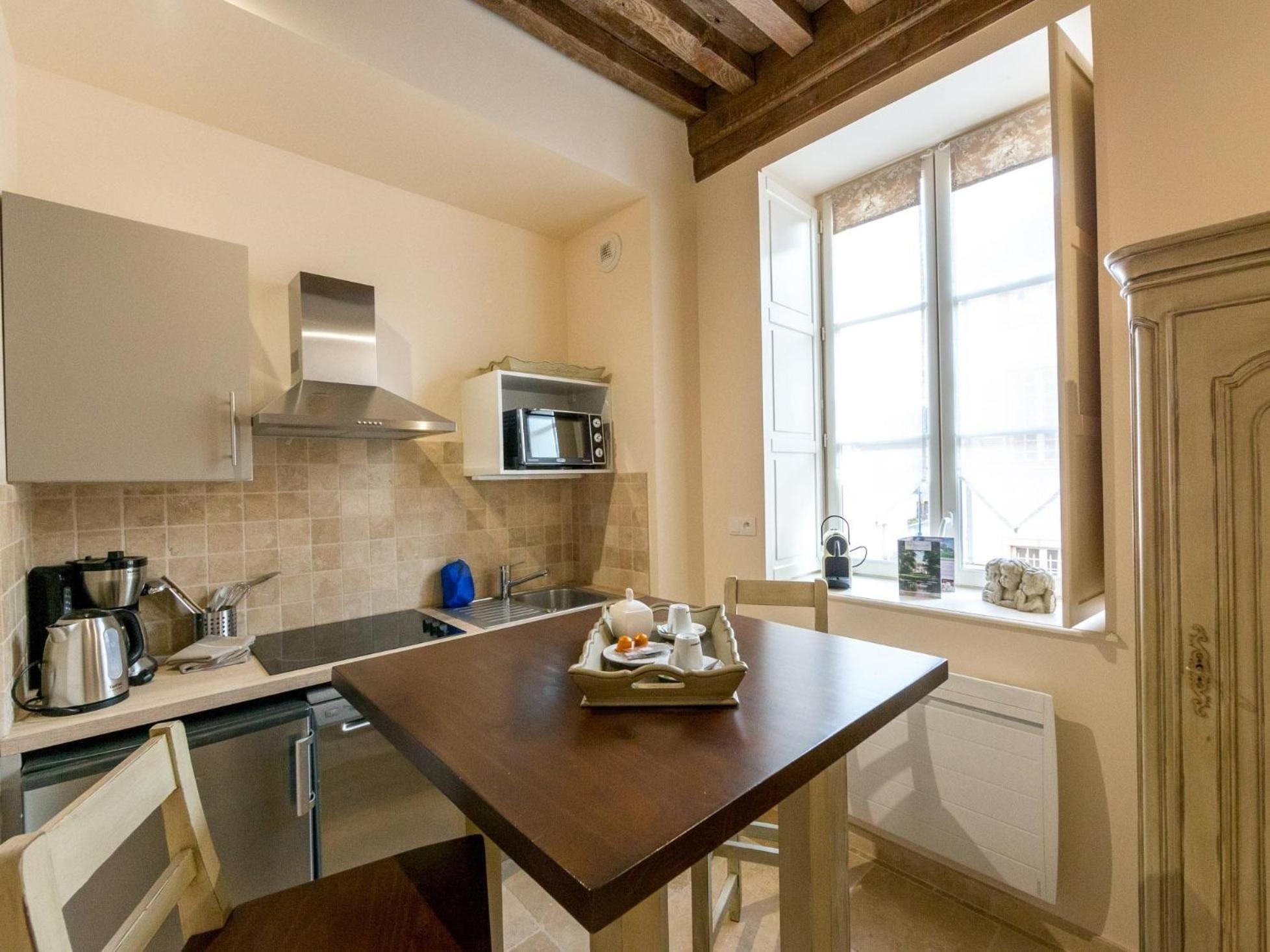 Le Cara - 4 Appartements Calmes Et Chics Au Coeur De Beaune โบน ห้อง รูปภาพ